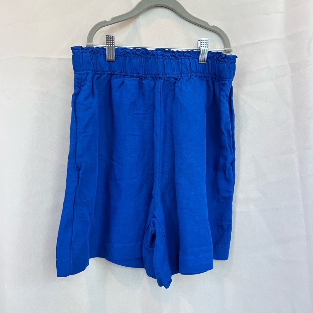 H&M linen blend shorts (S)